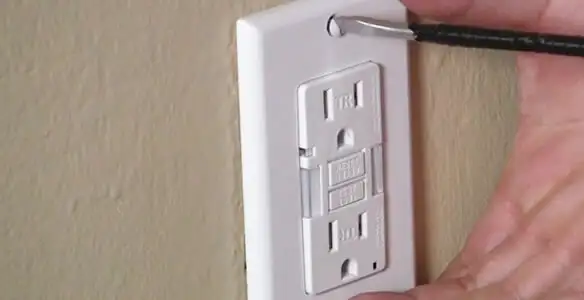 gfc outlets service securing and mounting ground fault circuit interrupter outlet by certified electricians in Chandler, AZ